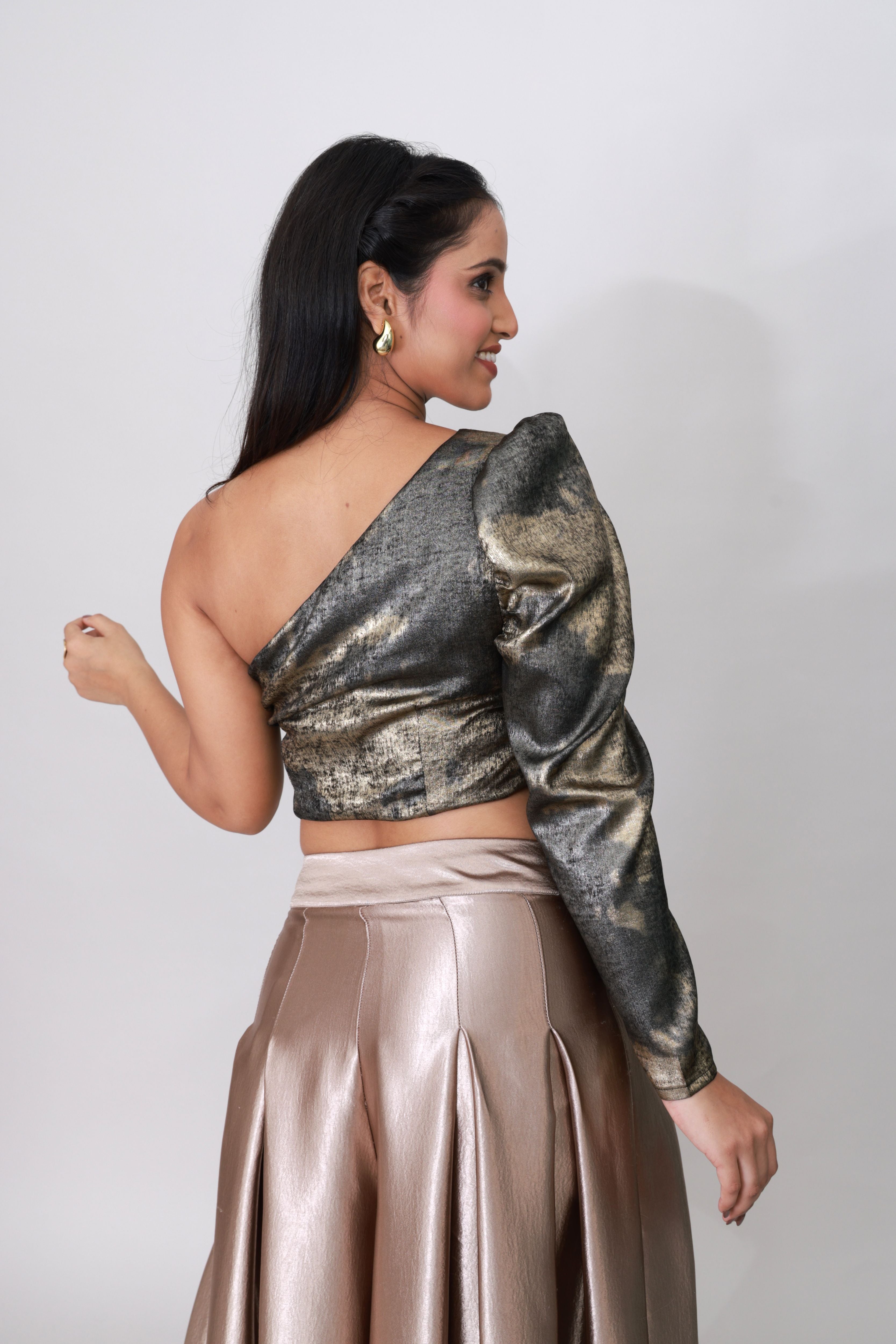 Luxe Asymmetry One-Shoulder Metallic Crop Top