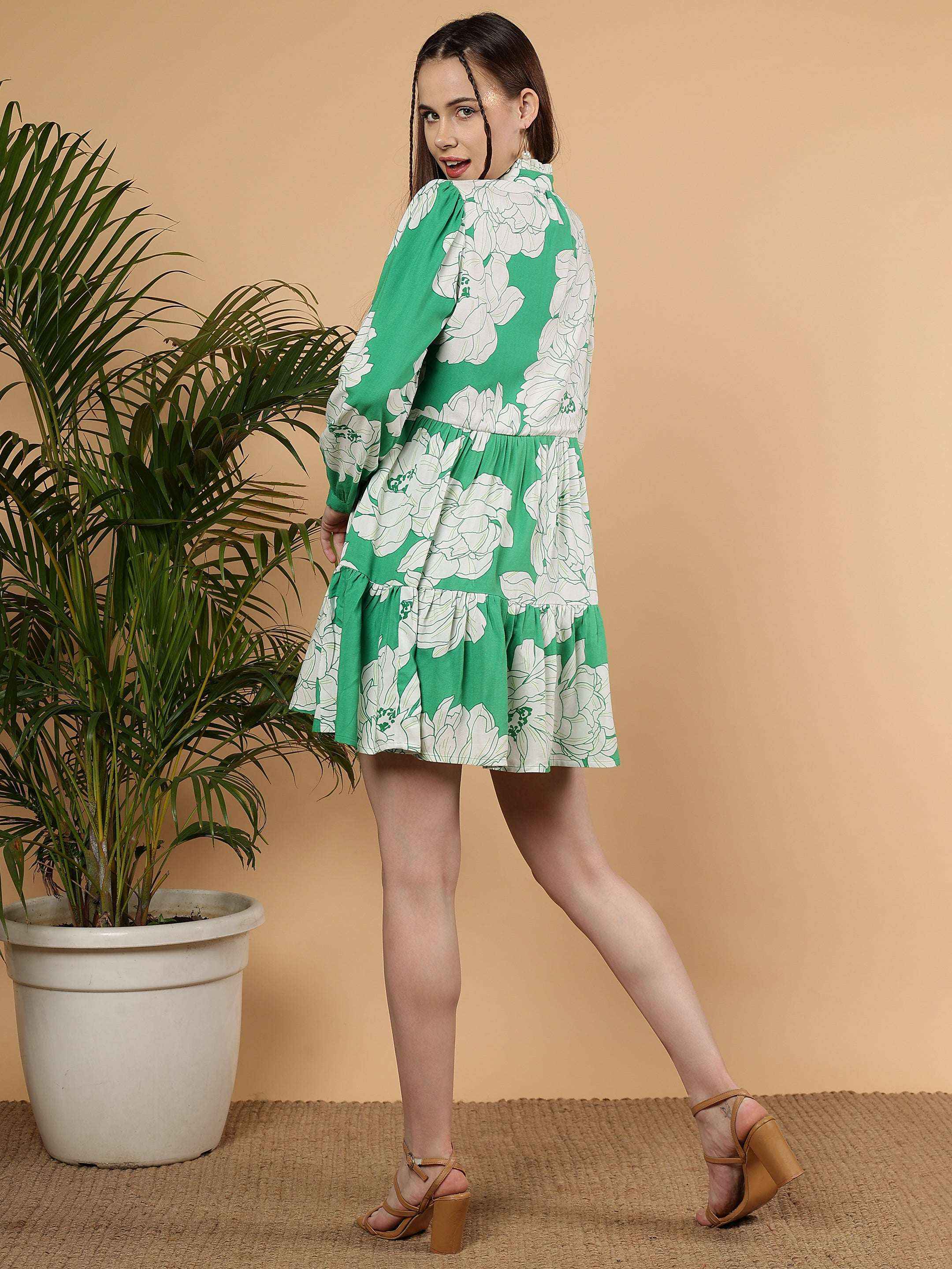 Emerald Daisy Viscose Floral Dress - Full Sleeve Above Knee
